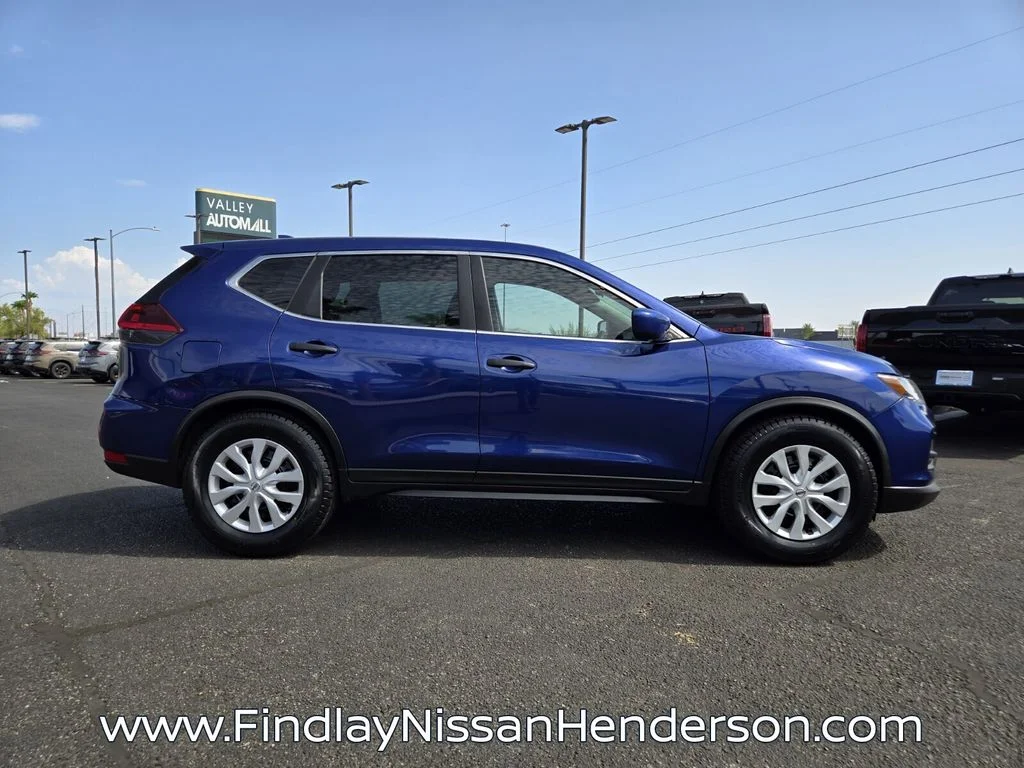 Used 2019 Blue Nissan S image 7
