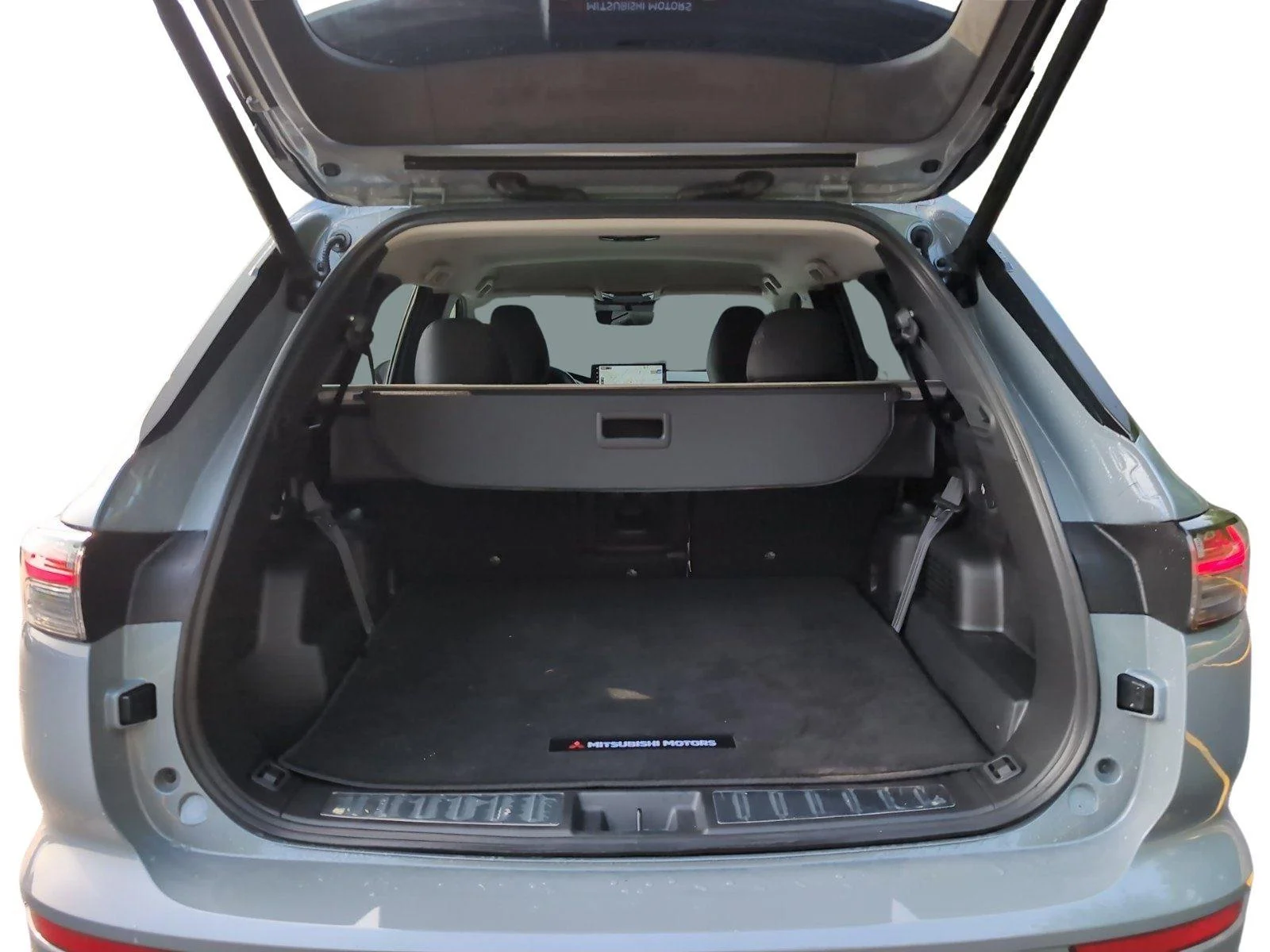 Used 2026  Mitsubishi SE image 5