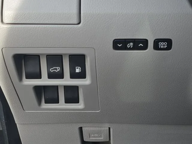 Used 2011 Black Lexus 350 image 26
