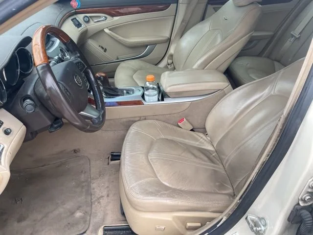 Used 2011 VANILLA LATTE METALLIC Cadillac Luxury image 9