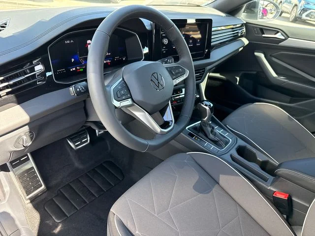 New 2026 Pure White Volkswagen 1.5T Sport image 37