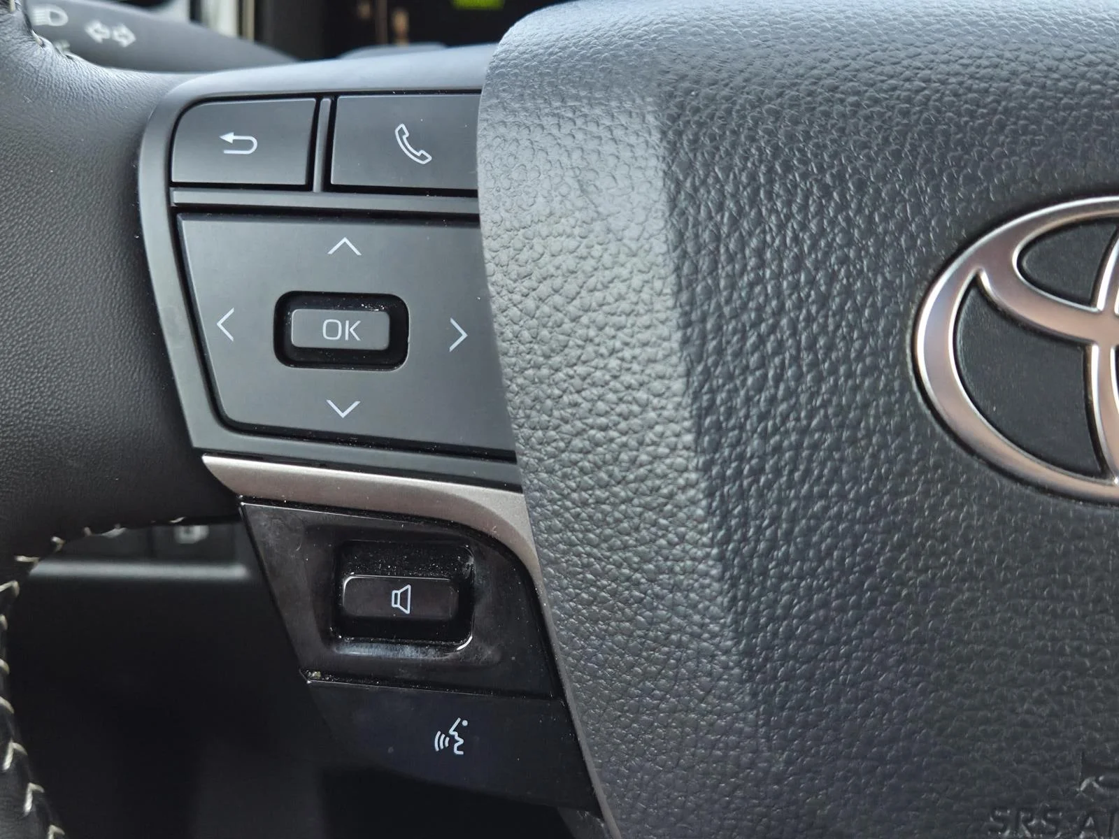Used 2025 Gray Toyota SE (Natl) image 20