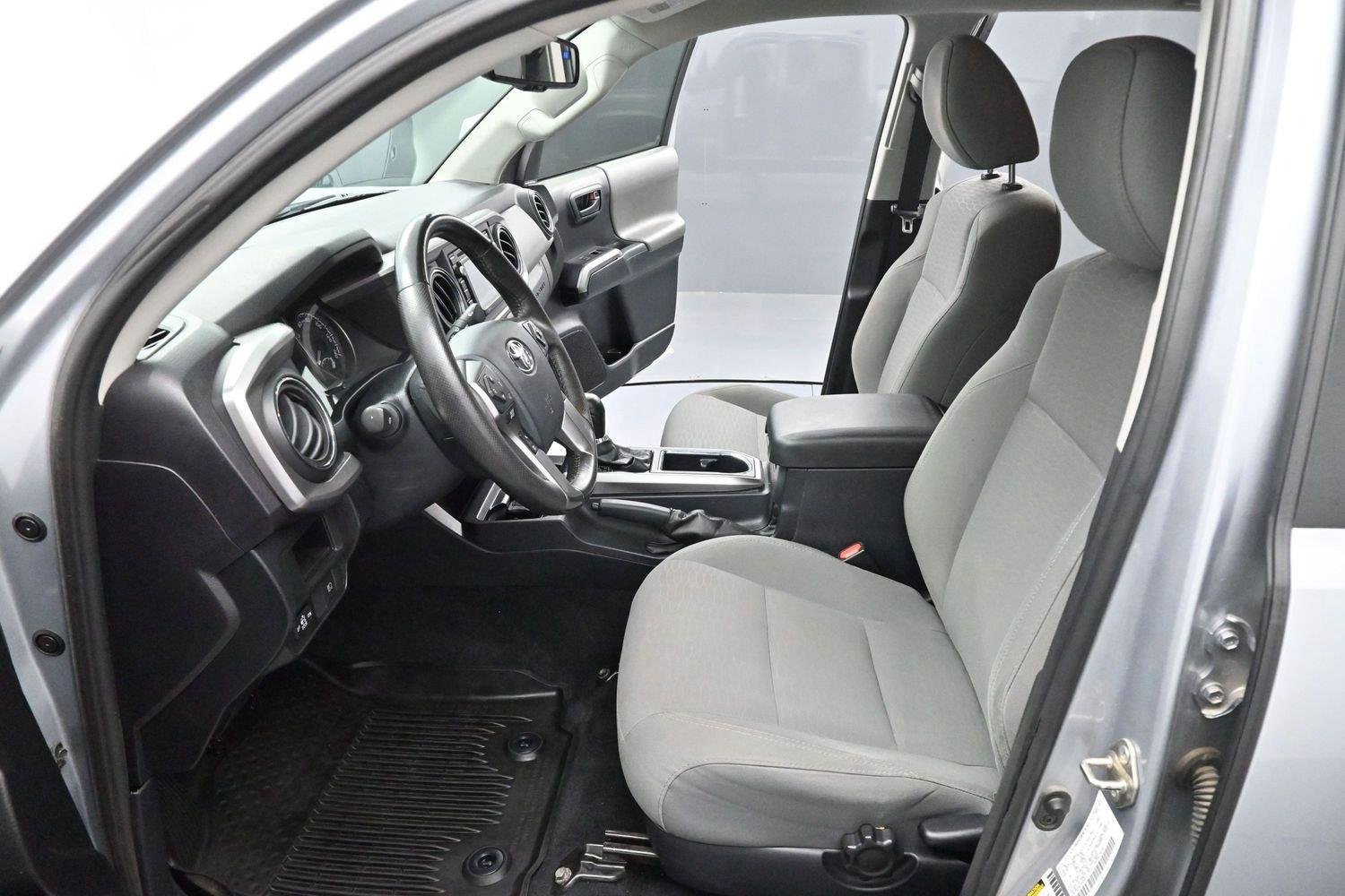 Used 2019 Silver Sky Metallic Toyota SR image 11