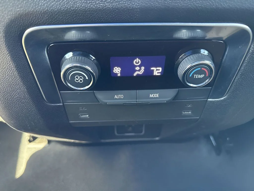 Used 2025 Gray Chevrolet Z71 image 13