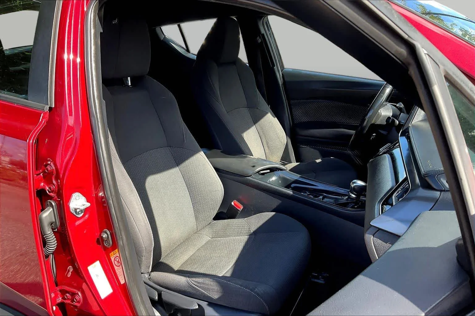 Pre-Owned 2018 Toyota C-HR XLE