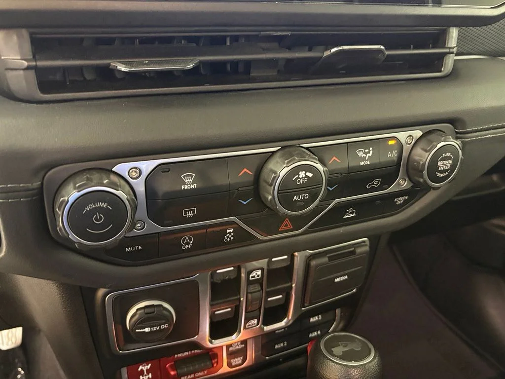 Used 2024 Black Jeep Rubicon image 25