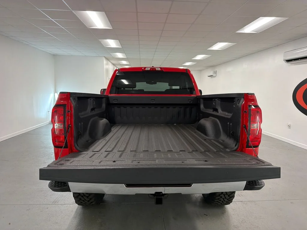Used 2018 Red Chevrolet LT image 8