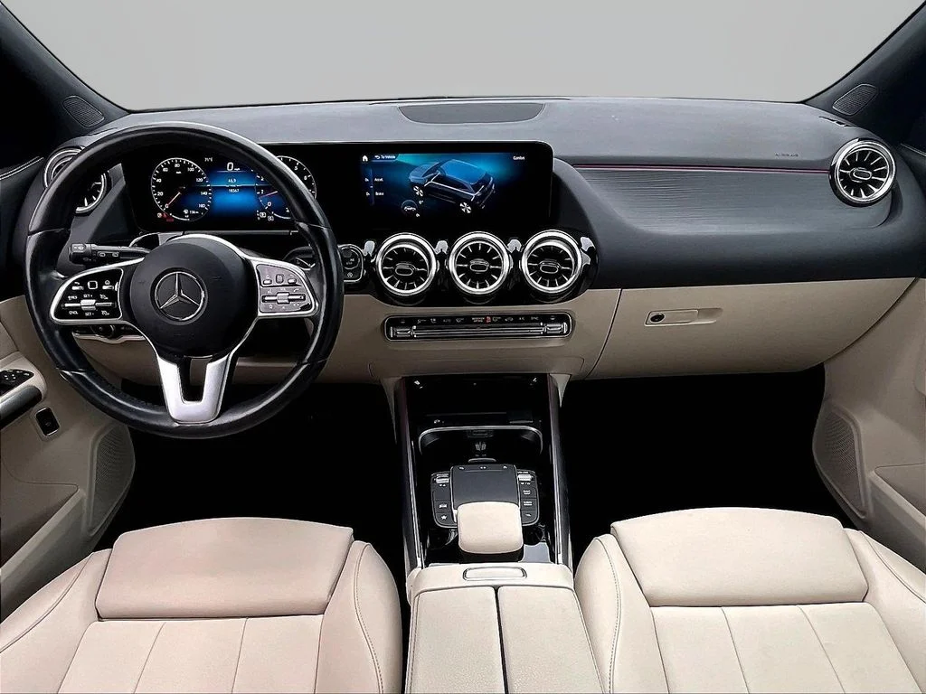 Used 2023  Mercedes-Benz GLA 250 image 9
