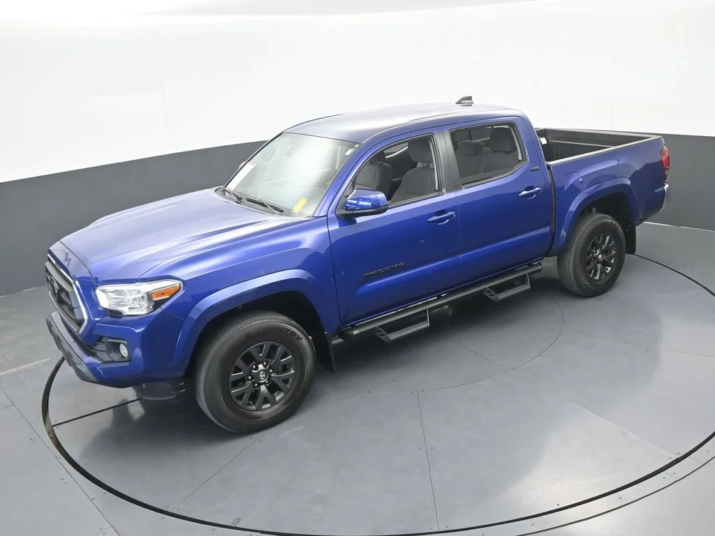 Used 2022 Blue Toyota SR5 image 42