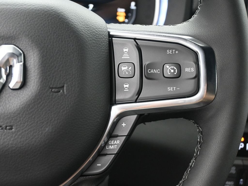 New 2026 Ivory White Tri-Coat Pearl-Coat Exterior Paint RAM Laramie image 12