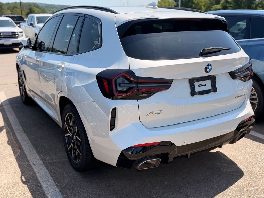 Used 2023 Mineral White Metallic BMW xDrive30i image 3