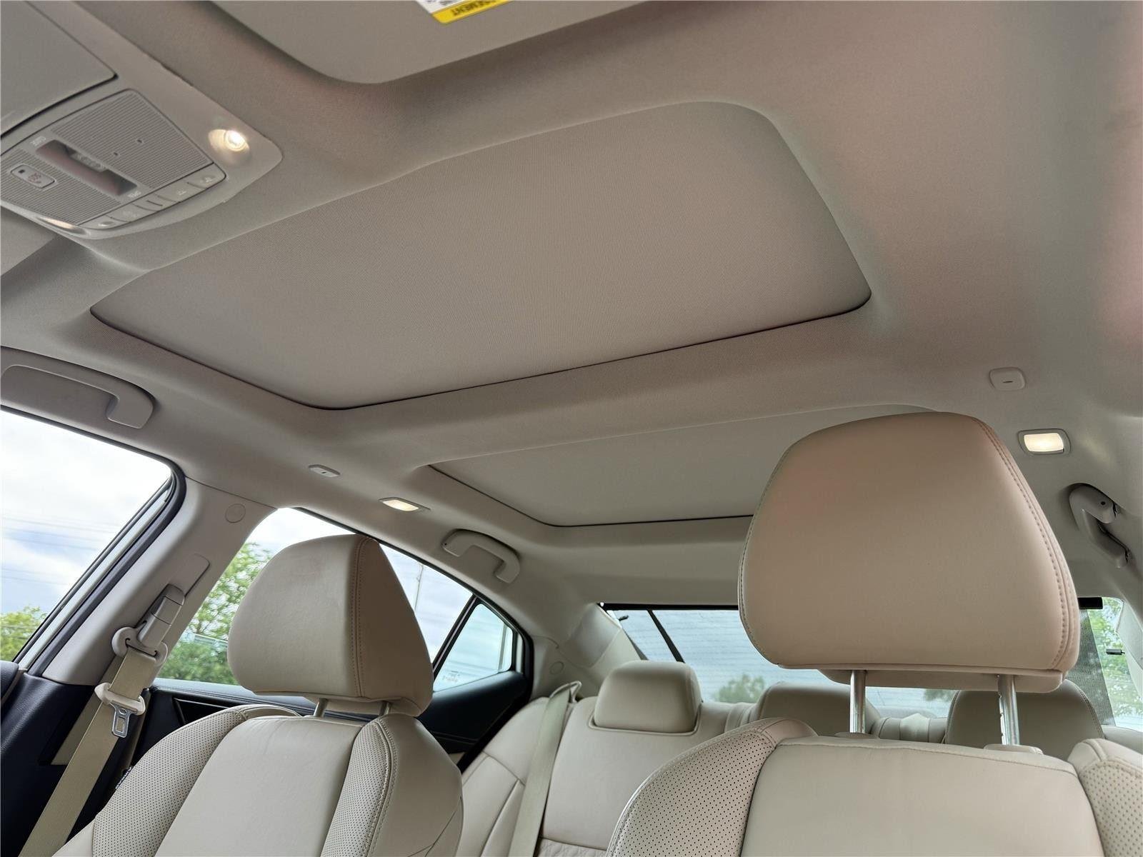 Used 2023 Pearl White Tricoat Nissan Platinum image 10