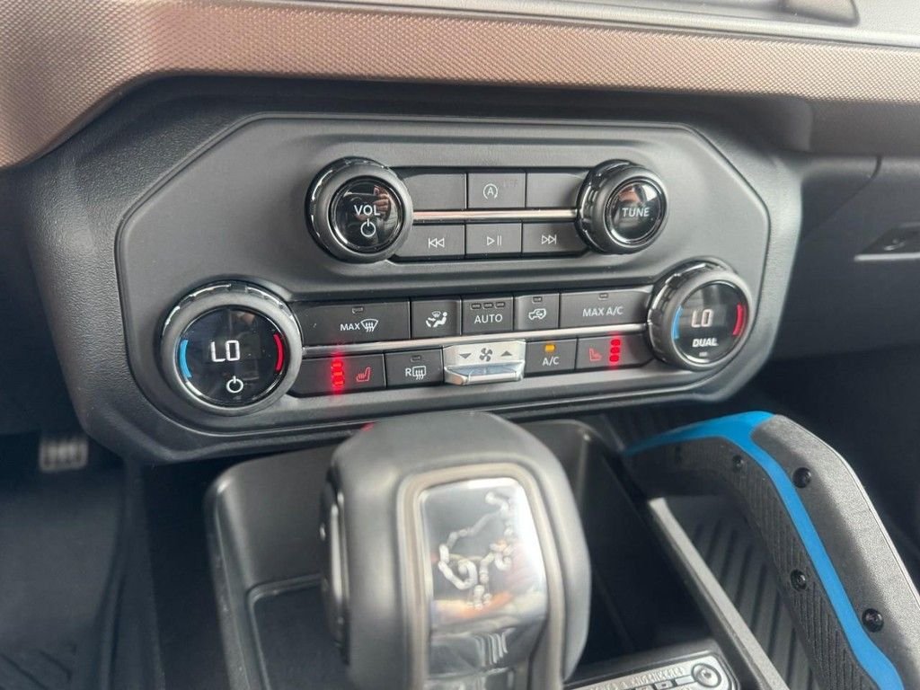 2023 Ford Bronco 2-Door Outer Banks - Photo 19