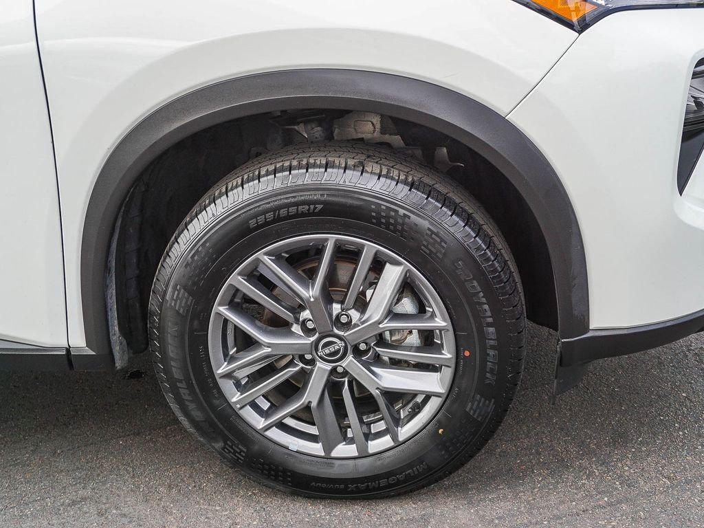 Used 2024 White Nissan S image 10