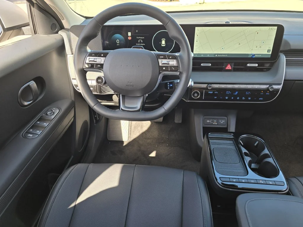 New 2027 Green Hyundai SEL image 8