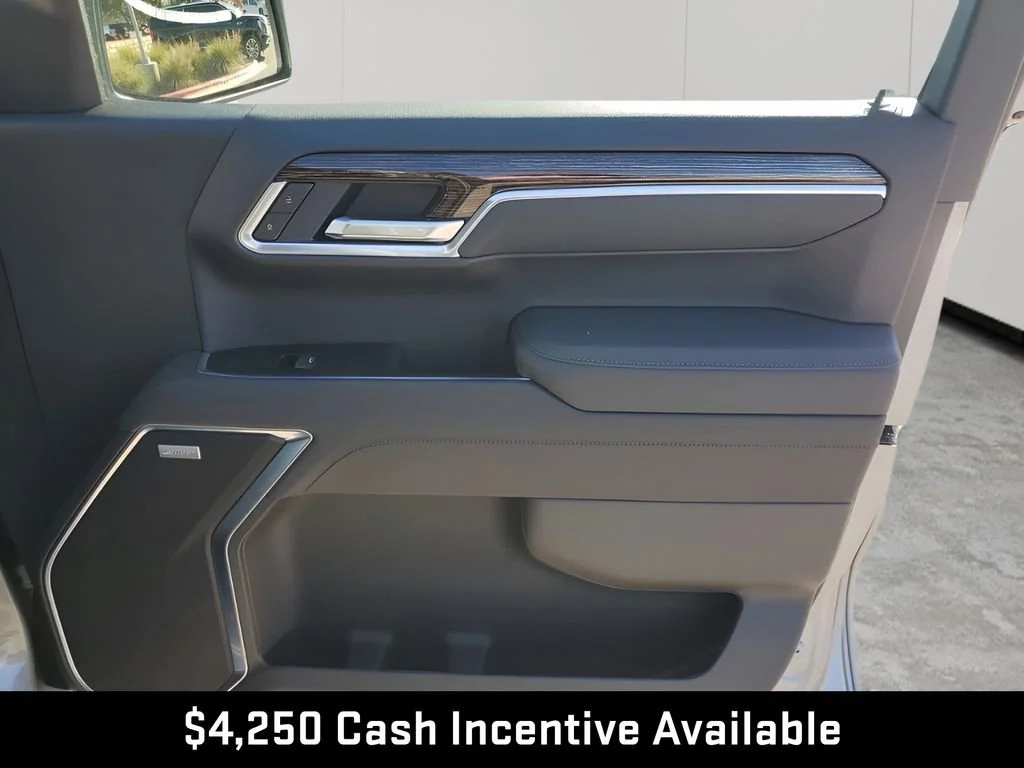 New 2026 Sterling Metallic GMC Elevation image 15