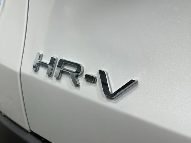 New 2027 Platinum White Pearl Honda LX image 10