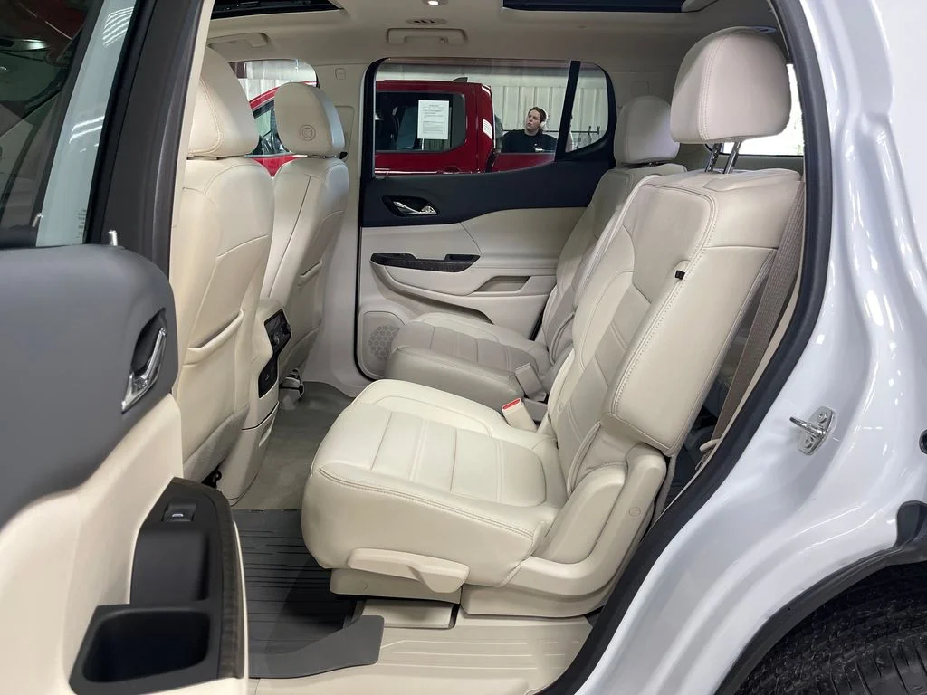 Used 2023 White GMC Denali image 13