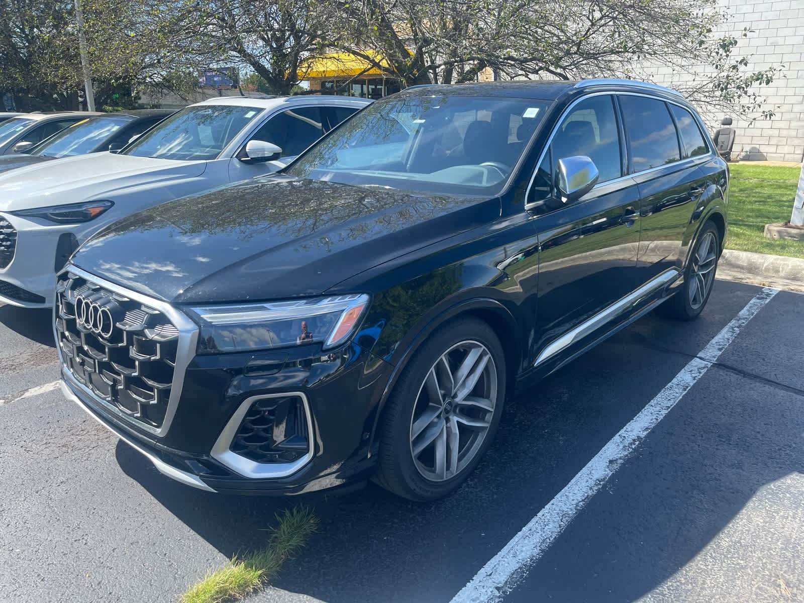 2025 Audi SQ7 Premium Plus