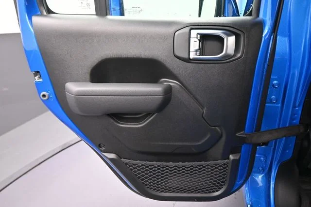 New 2026 Hydro Blue Pearl-Coat Exterior Paint Jeep Sport image 25