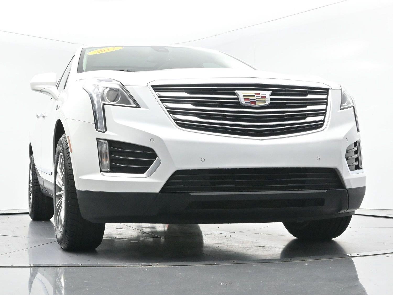 Used 2017 CRYSTAL WHITE TRICOAT Cadillac Luxury FWD image 51