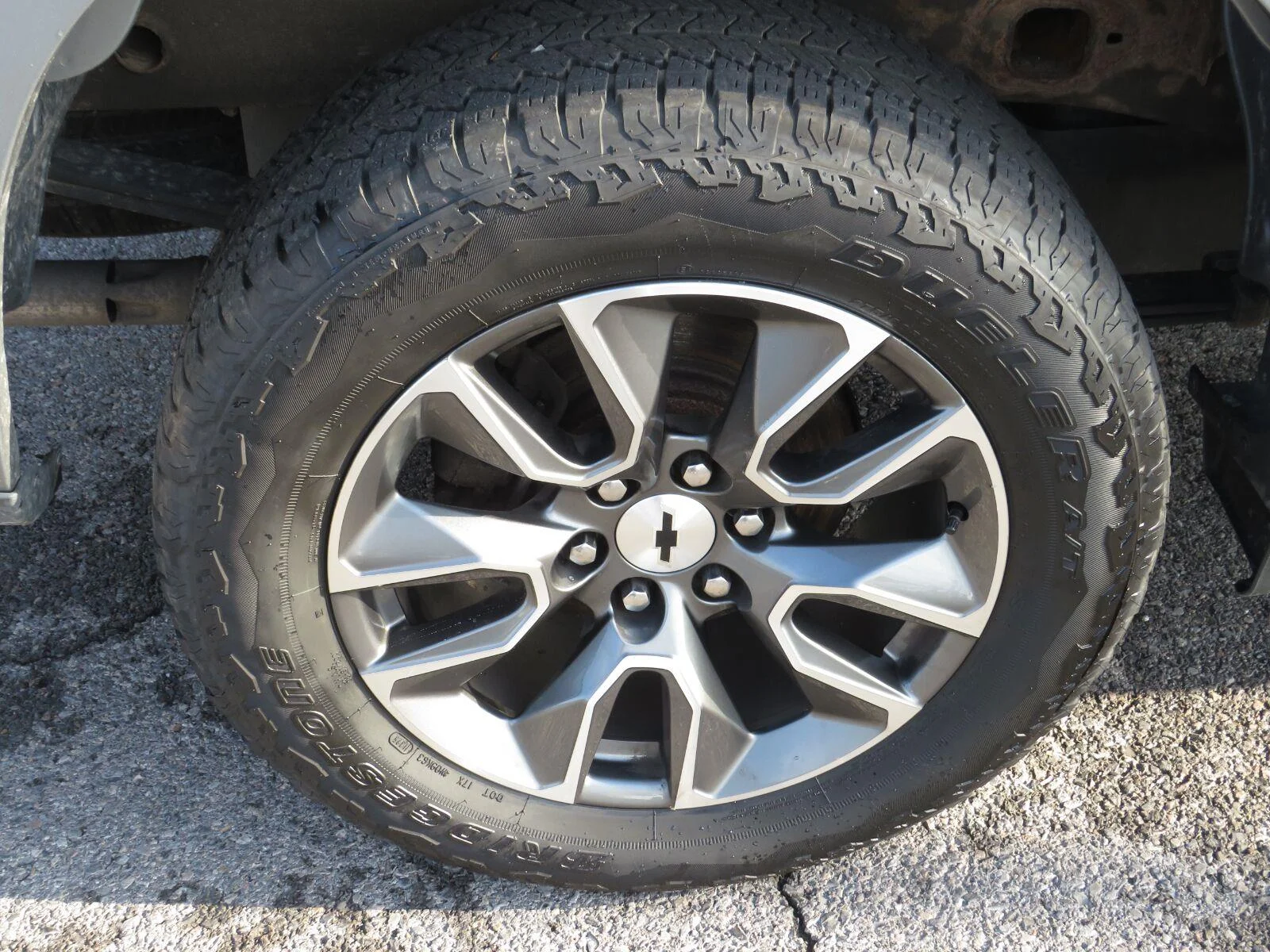 Used 2023 STERLING GRAY METALLIC Chevrolet RST image 8