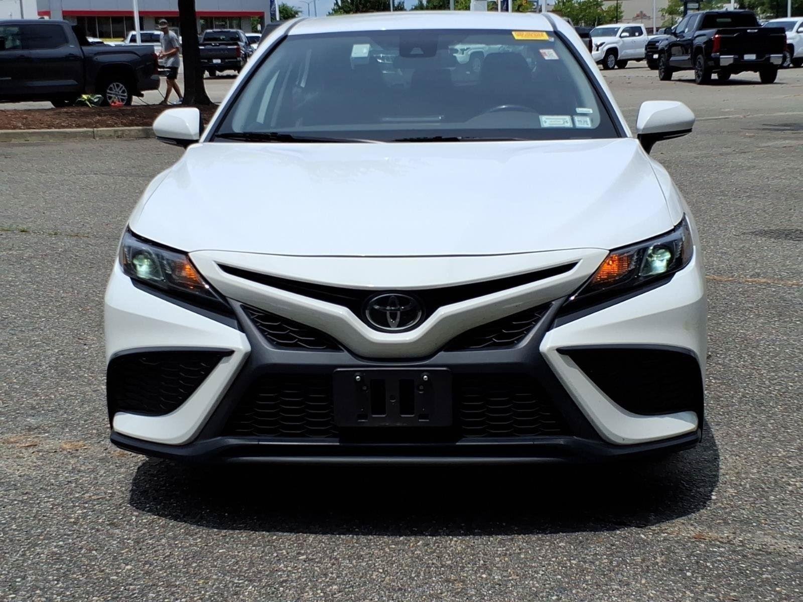 Used 2023  TOYOTA  image 2