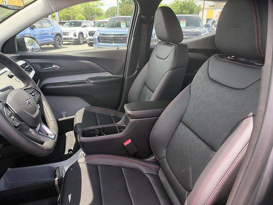 2027 Chevrolet Bolt RS - Photo 13