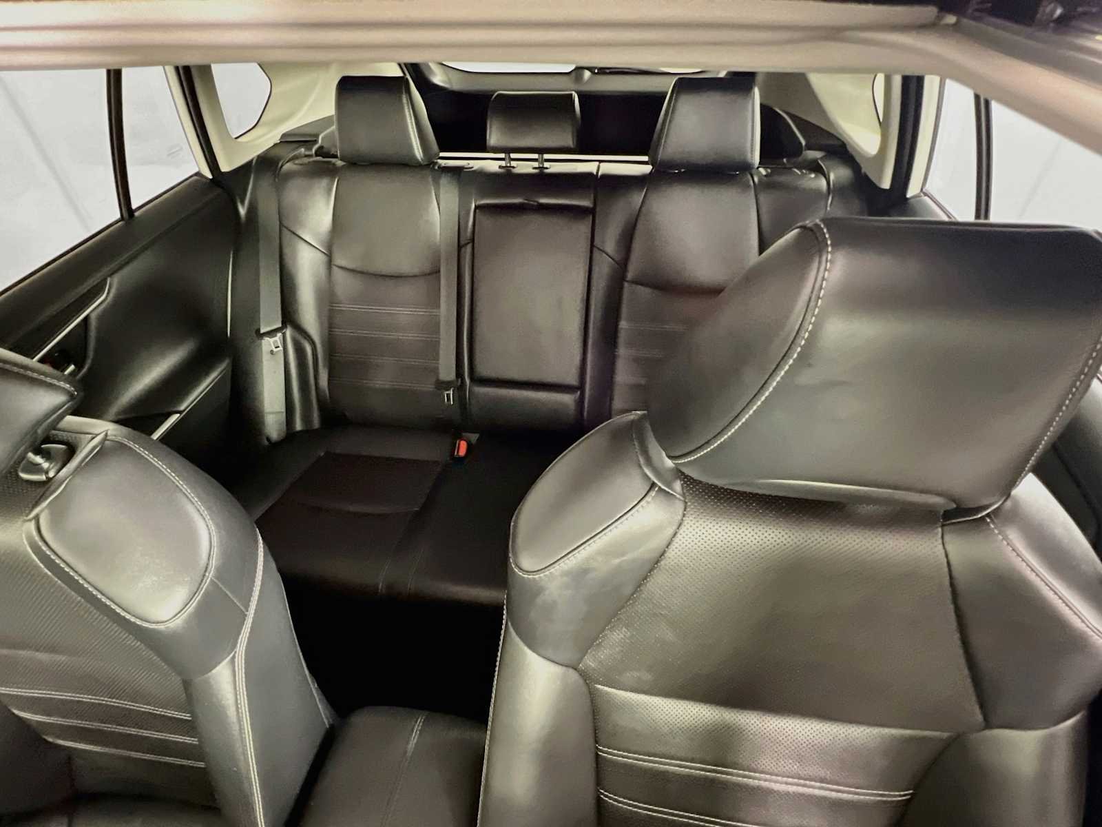 Used 2019 Blizzard Pearl Toyota Limited image 23