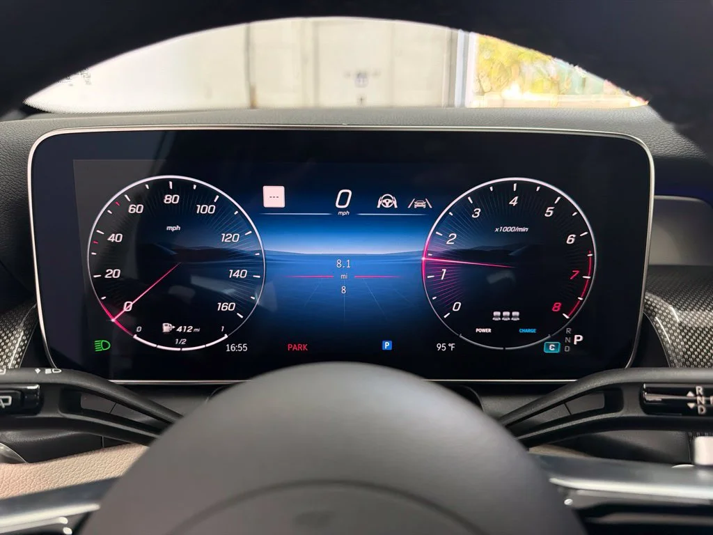 New 2027 White Mercedes-Benz GLC 300 image 14