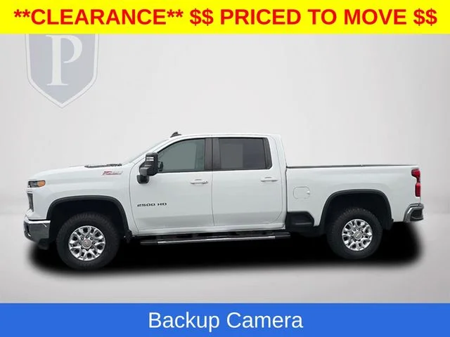 Used 2024 White Chevrolet LT image 12