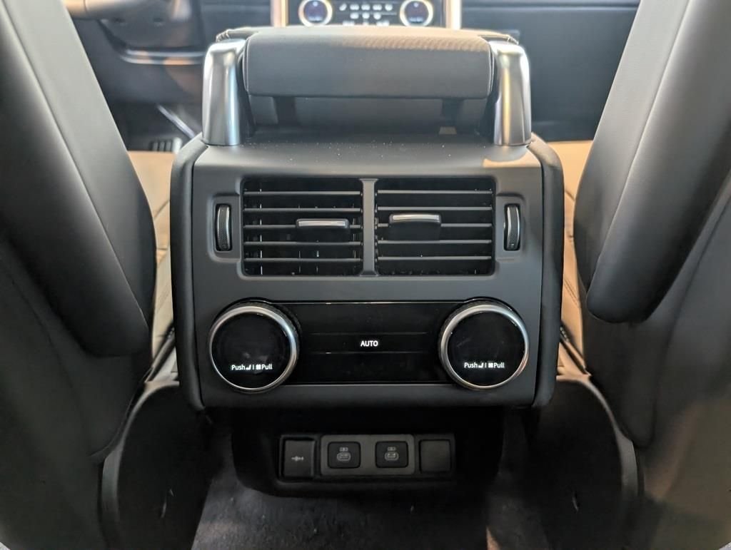 New 2026 Santorini Black Land Rover  image 29