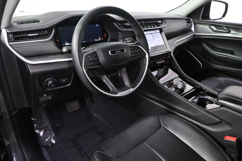 Used 2022 Gray Metallic Jeep Limited image 11
