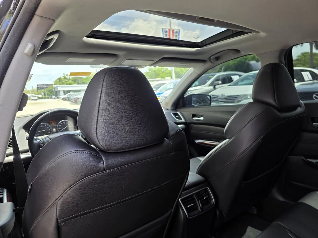 Used 2016 Black Acura V6 image 15