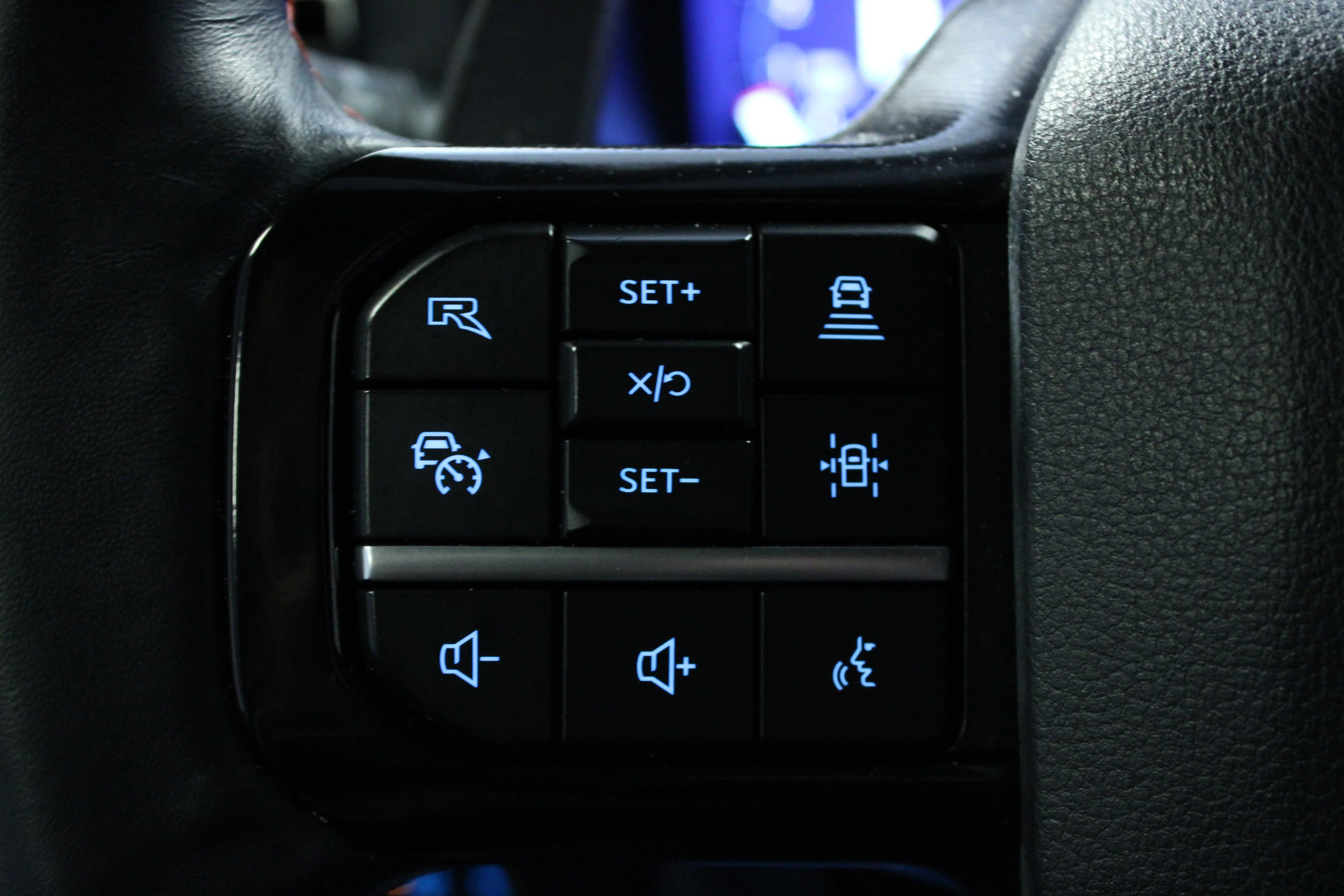 Used 2024 Gray Metallic Ford Raptor image 21