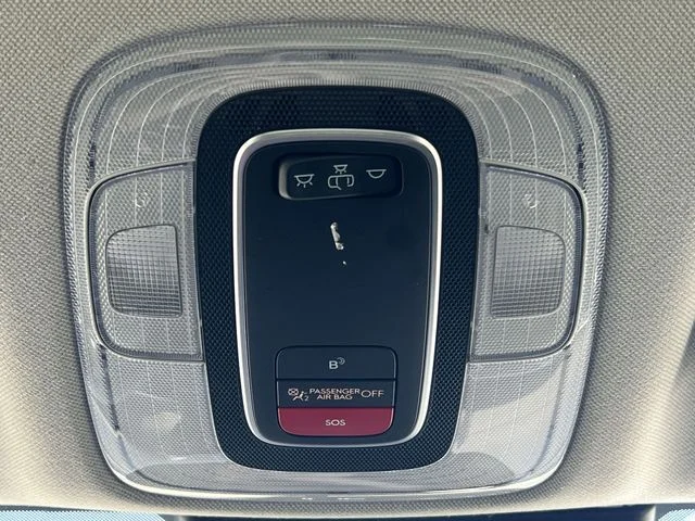 Used 2023 White Hyundai Blue image 29