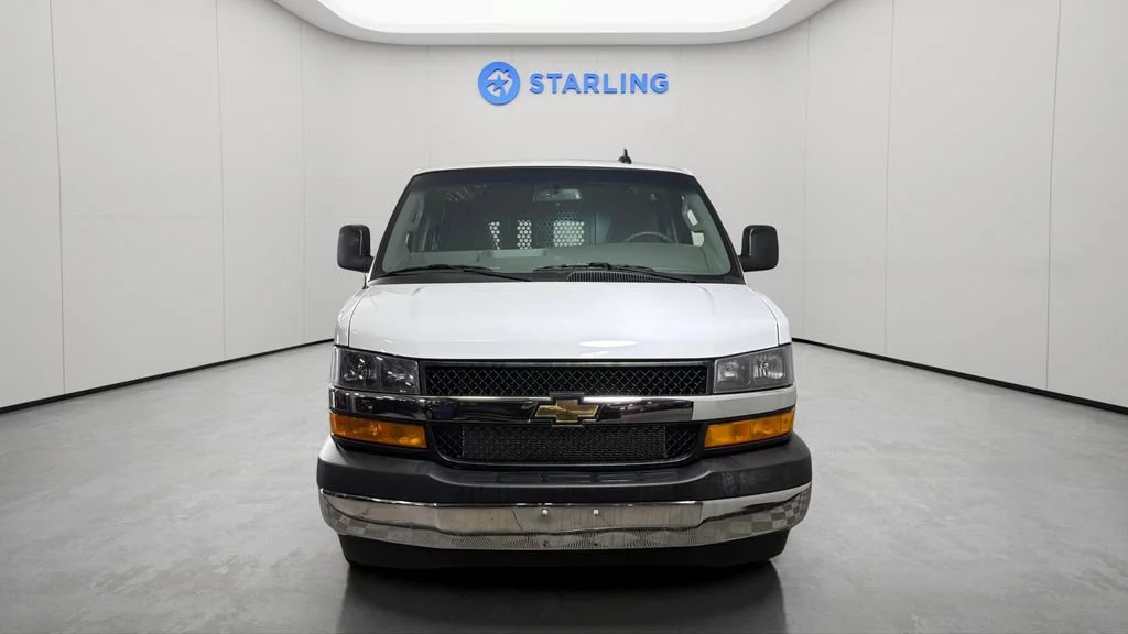 Used 2025 Summit White Chevrolet WT image 16