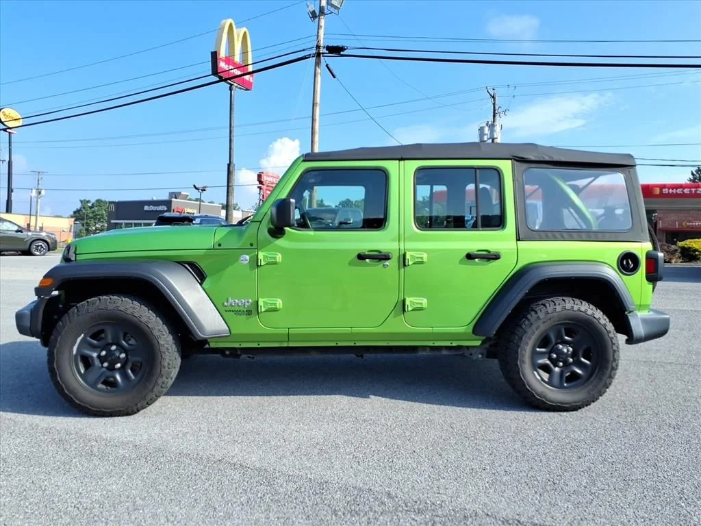 Used 2019 Green Jeep Unlimited Sport image 5