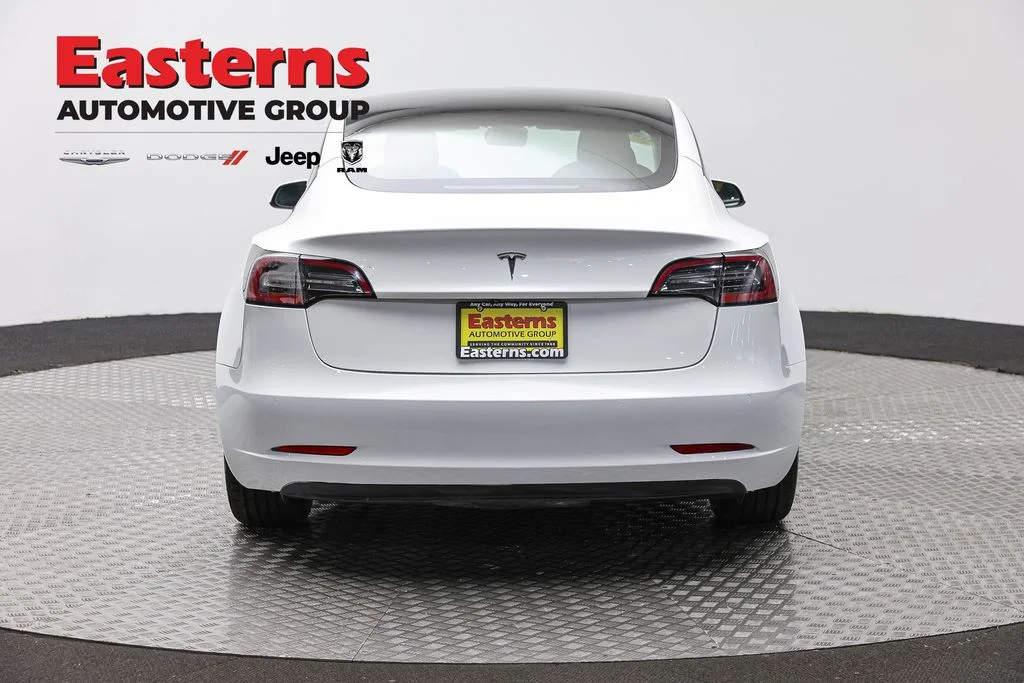 Used 2021 White Tesla Standard Range Plus image 6