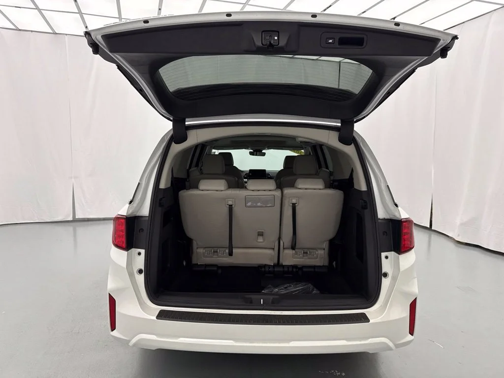 New 2026 Platinum White Pearl Honda EX-L image 10