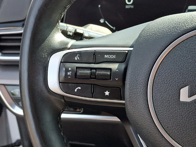 Certified Used 2023 White Kia SX-Prestige image 22