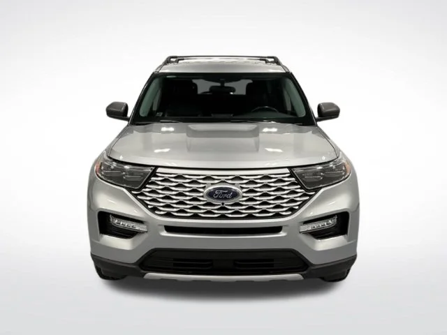 Used 2024 Silver Ford XLT image 3