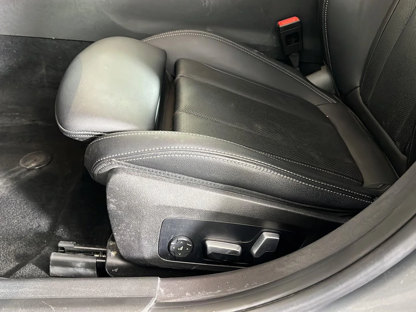 Used 2023 Skyscraper Grey Metallic BMW 330i xDrive image 16