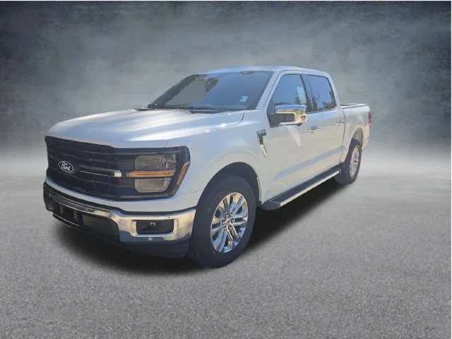 New 2026 Oxford White Ford XLT image 3