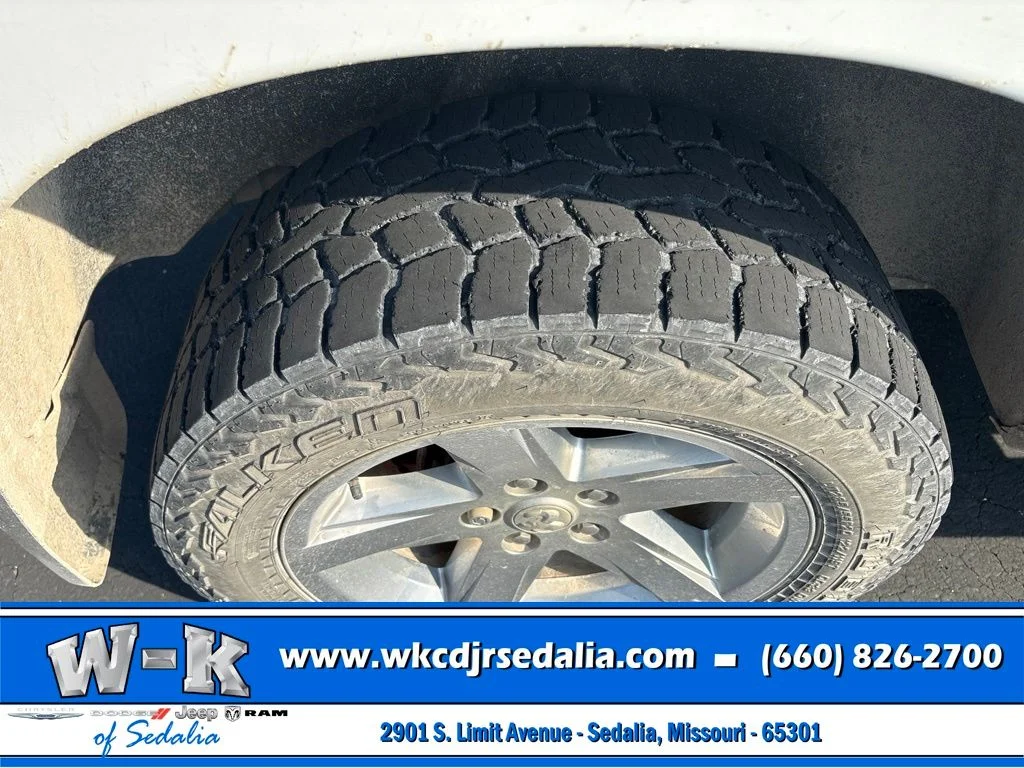 Used 2013 White Ram Express image 4