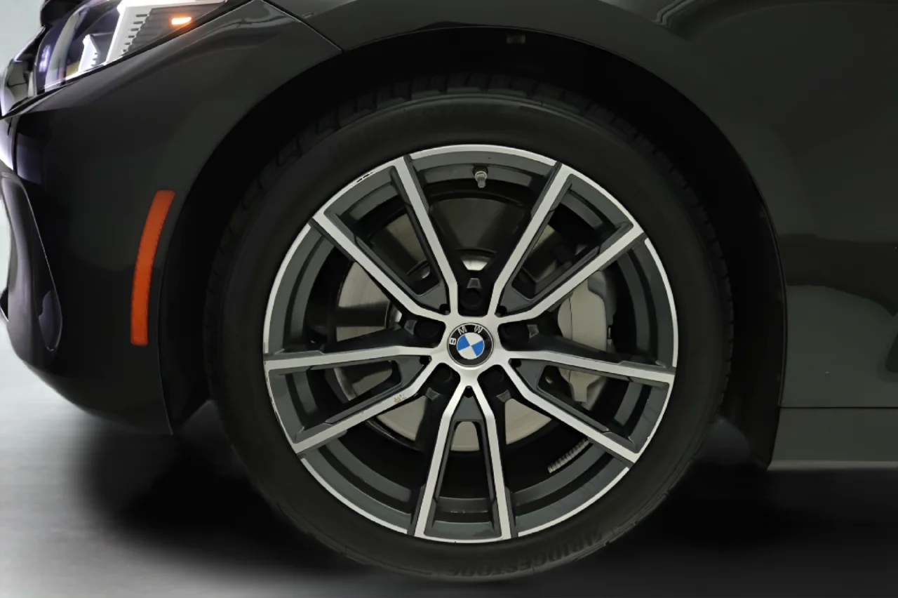 Used 2026 Black BMW 430i 2D Convertible image 27