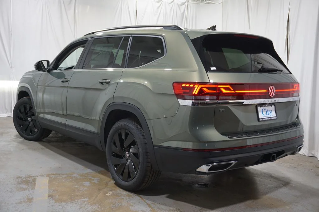 New 2026 Green Volkswagen 2.0T SE w/Technology image 8