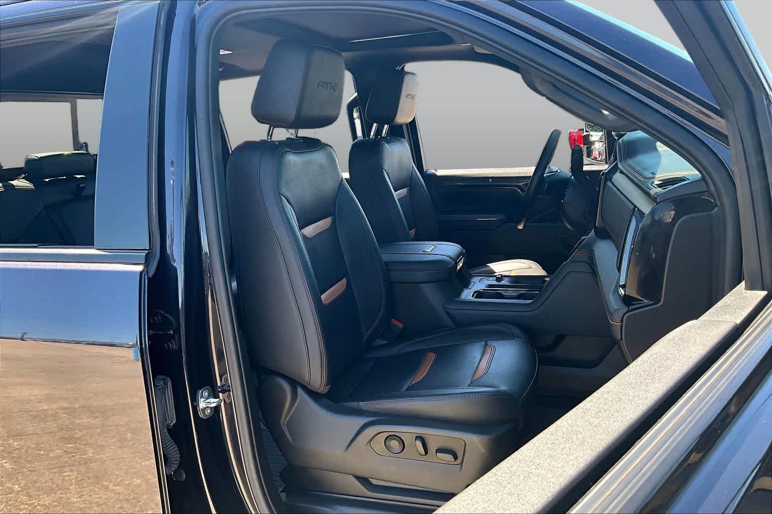 Used 2024 Titanium Rush Metallic GMC AT4 image 9