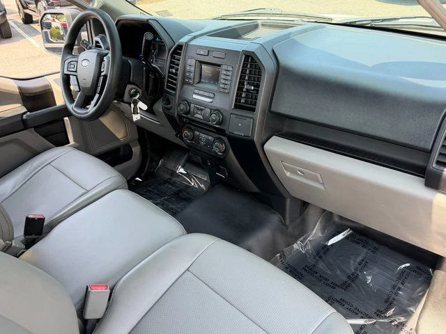 Used 2016 White Ford XL image 31