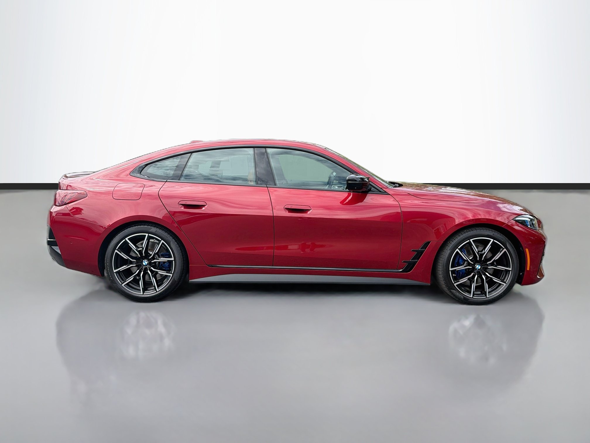 Used 2025 Vegas Red Metallic BMW M440i xDrive image 6